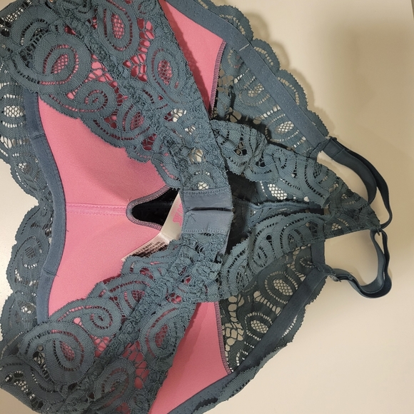 New Victoria's Secret Pink push up Bras  Medium - Picture 3 of 8